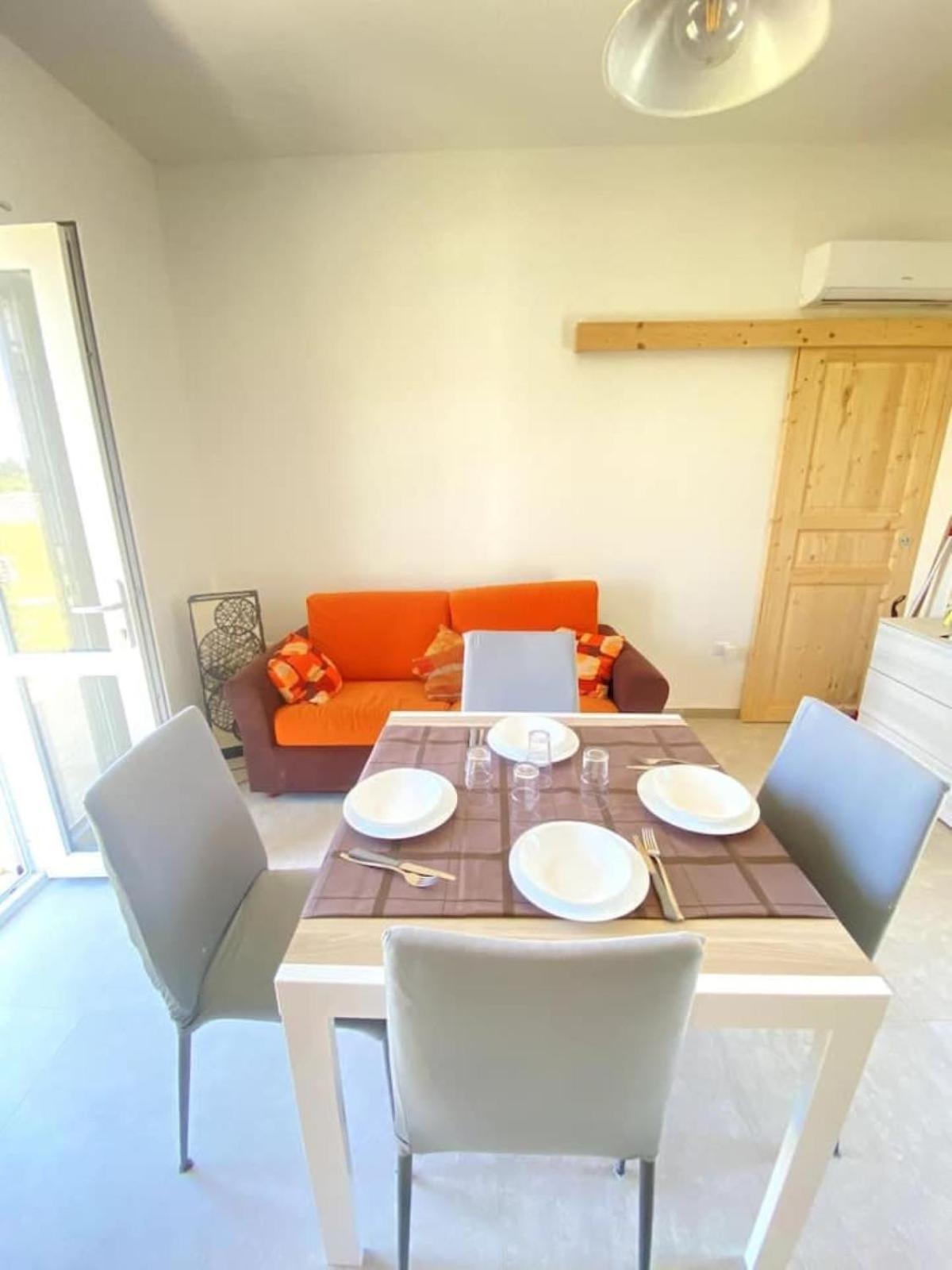 Ferienwohnung Casolare Giardino Aiarella-Assunta Merine Zimmer foto